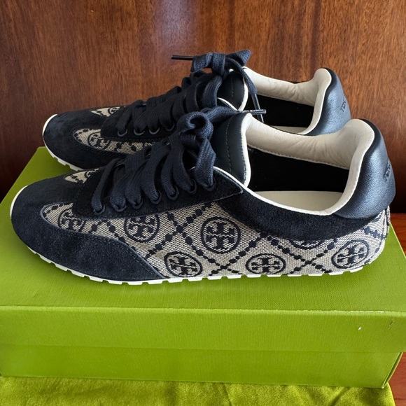 Tory Burch Field Sneakers Navy T Monogram Calf Leather Size 7 Dust bag box - Picture 3 of 11